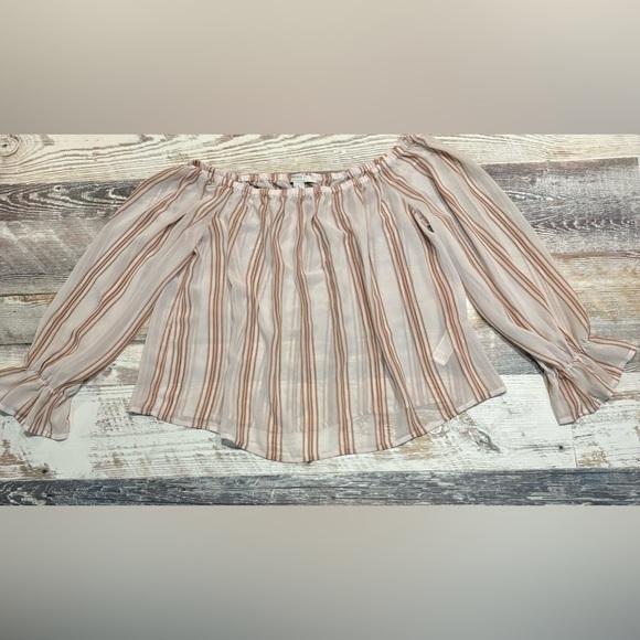 Women’s Striped off the shoulder Blouse - Picture 4 of 4
